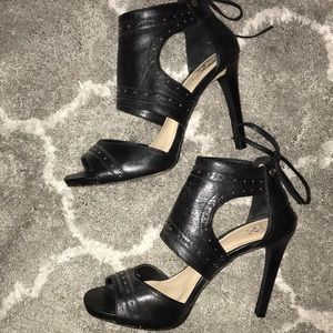 Vince Camuto leather heel